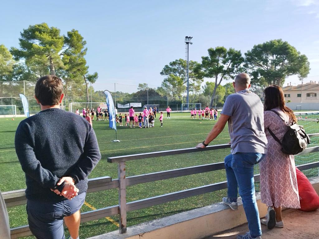 Pòrtol ha acogido la primera jornada de puertas abiertas de fútbol femenino.